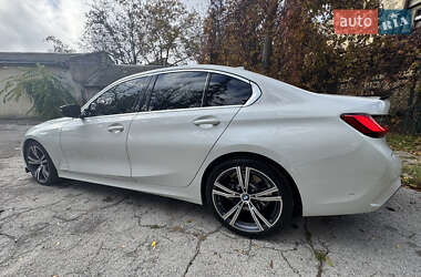 Седан BMW 3 Series 2019 в 