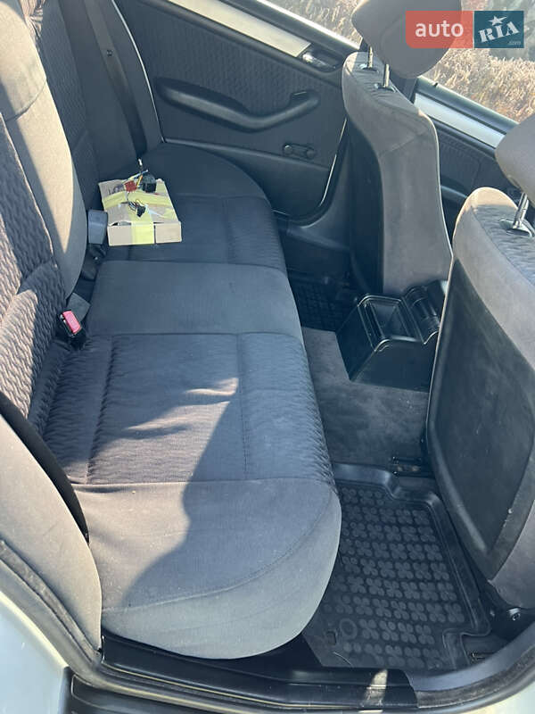 Седан BMW 3 Series 1999 в Рівному