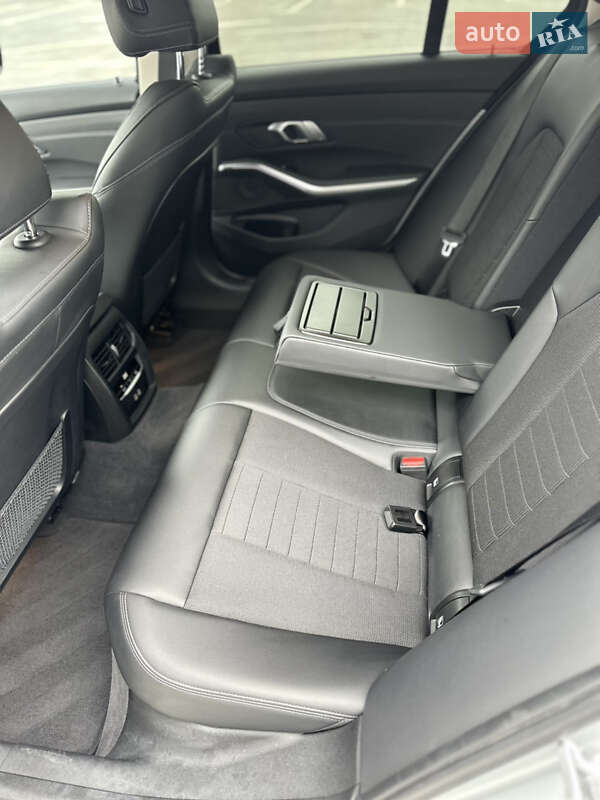 Седан BMW 3 Series 2021 в Києві фото 21 Седан BMW 3 Series 2021 в Києві