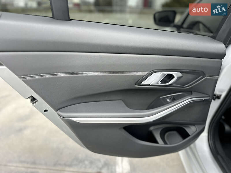 Седан BMW 3 Series 2021 в Києві фото 23 Седан BMW 3 Series 2021 в Києві