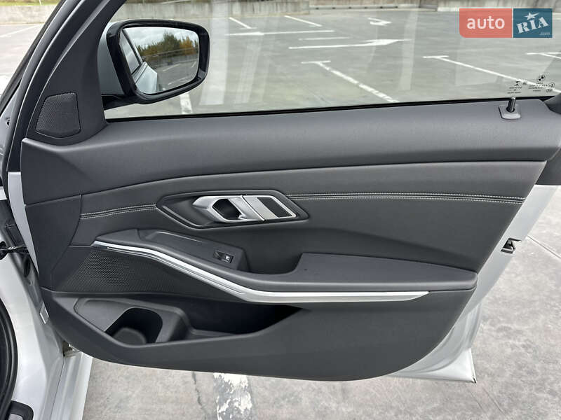 Седан BMW 3 Series 2021 в Києві фото 35 Седан BMW 3 Series 2021 в Києві