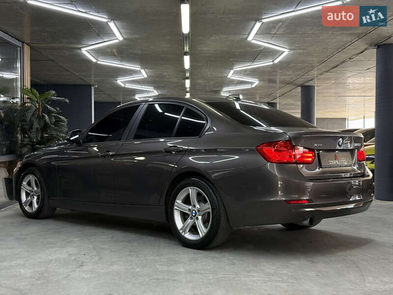 Седан BMW 3 Series 2014 в Одессе