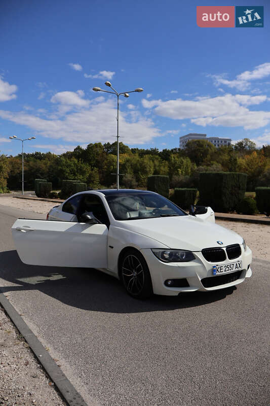 Купе BMW 3 Series 2010 в Днепре