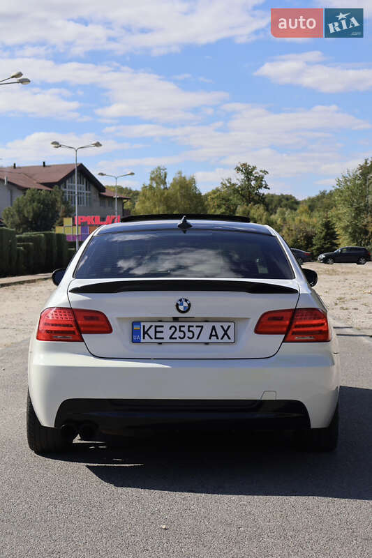 Купе BMW 3 Series 2010 в Днепре