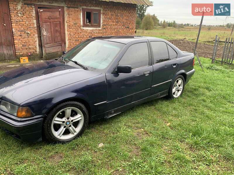 Седан BMW 3 Series 1996 в Надвірній
