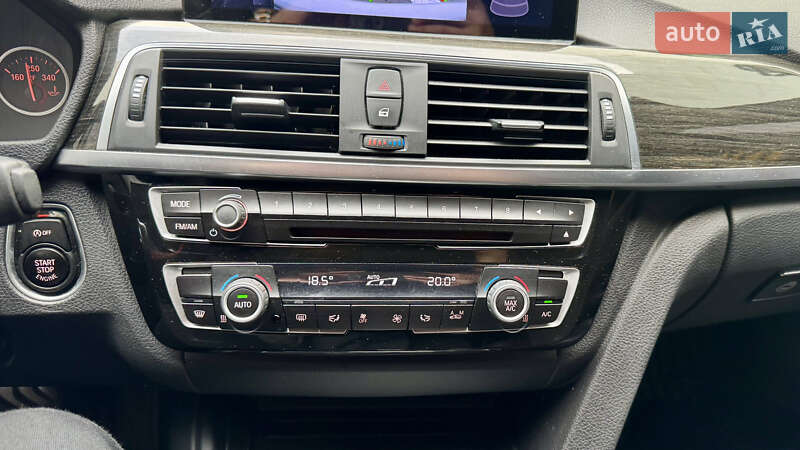 Седан BMW 3 Series 2016 в Киеве