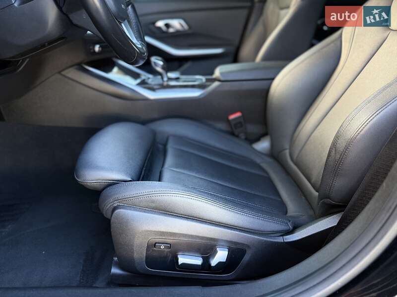 Седан BMW 3 Series 2021 в Львове
