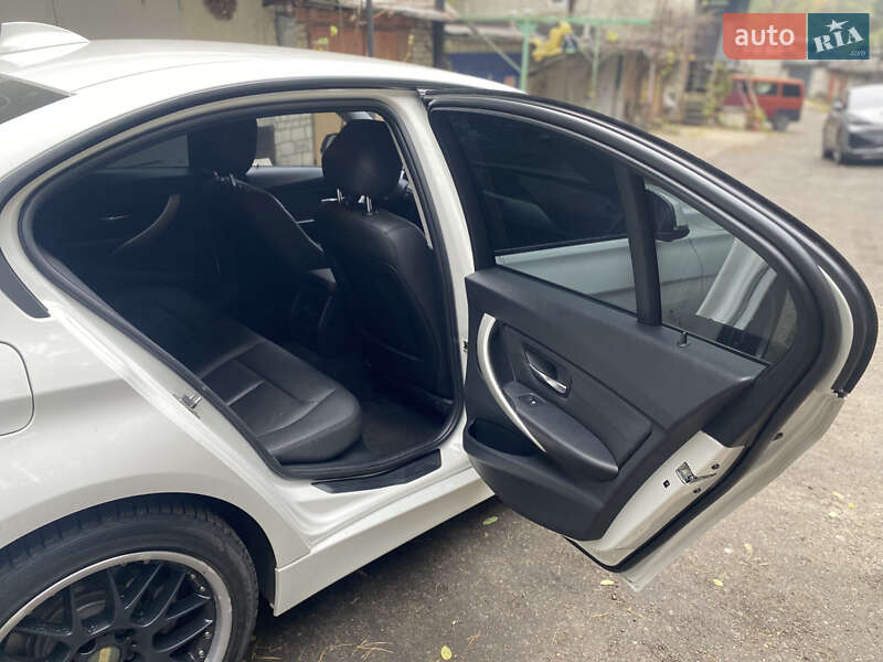 Седан BMW 3 Series 2012 в Обухове фото 15 Седан BMW 3 Series 2012 в Обухове