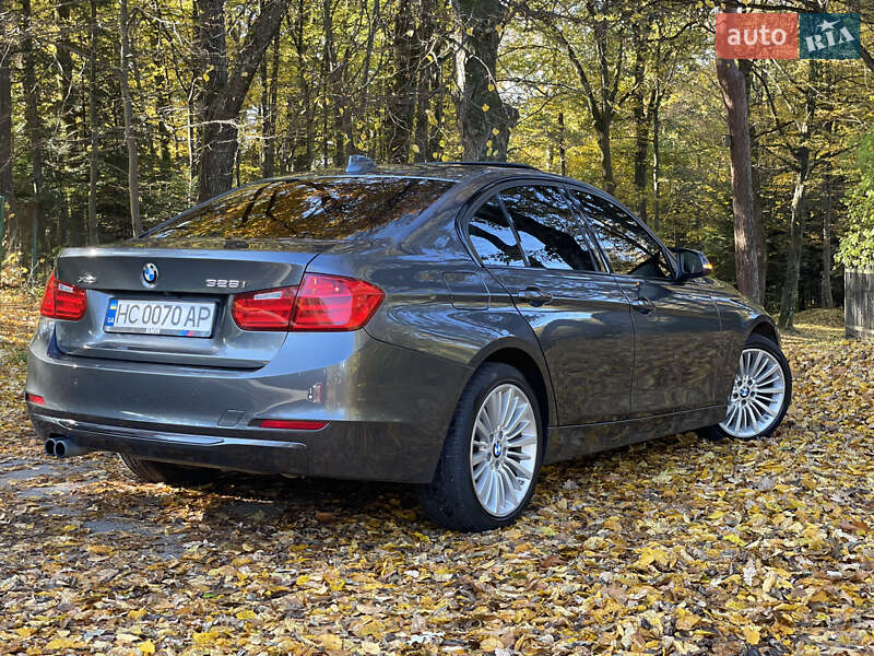Седан BMW 3 Series 2014 в Трускавці фото 26 Седан BMW 3 Series 2014 в Трускавці