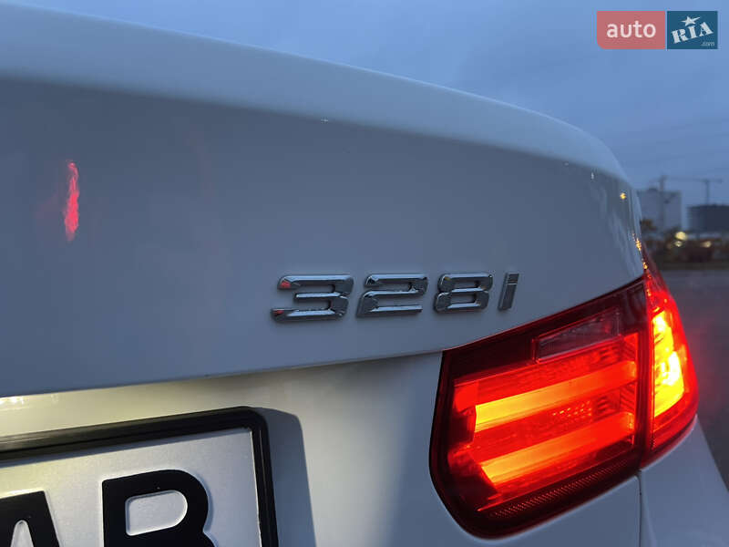 Седан BMW 3 Series 2013 в Киеве