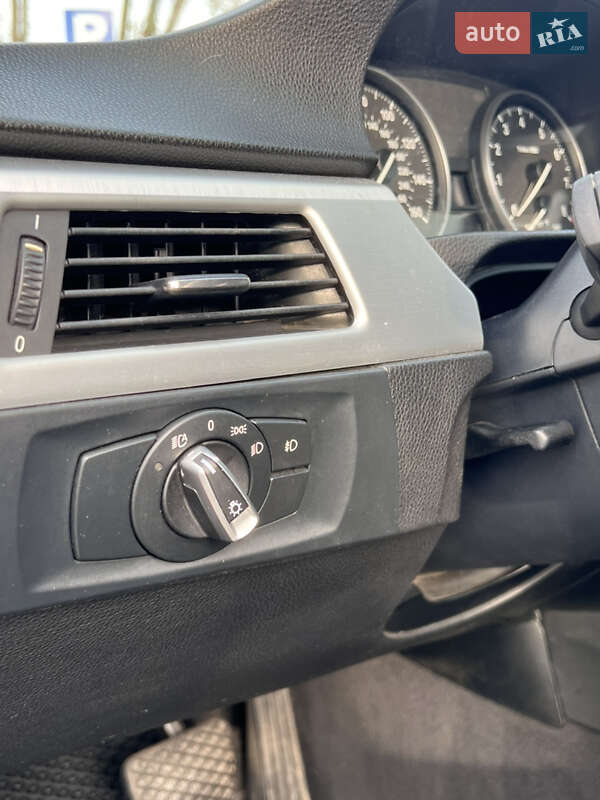 Кабриолет BMW 3 Series 2013 в Киеве фото 20 Кабриолет BMW 3 Series 2013 в Киеве