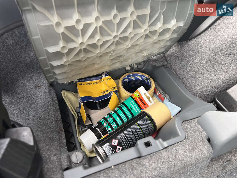 Кабриолет BMW 3 Series 2013 в Киеве фото 28 Кабриолет BMW 3 Series 2013 в Киеве