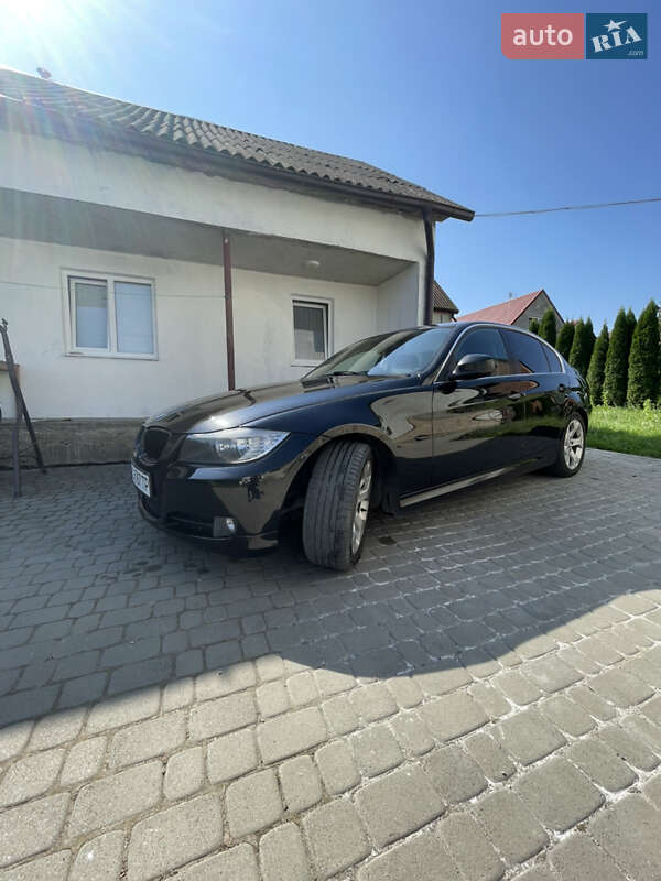 Седан BMW 3 Series 2010 в Львове фото 7 Седан BMW 3 Series 2010 в Львове