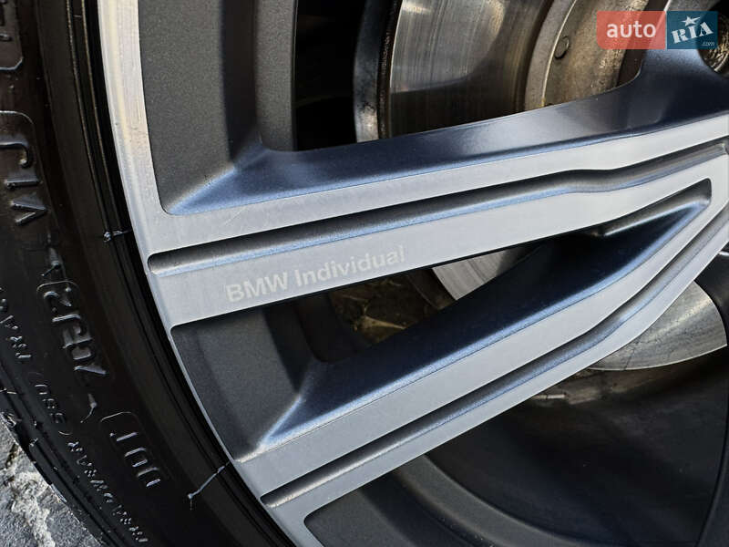 Седан BMW 3 Series 2023 в Львові