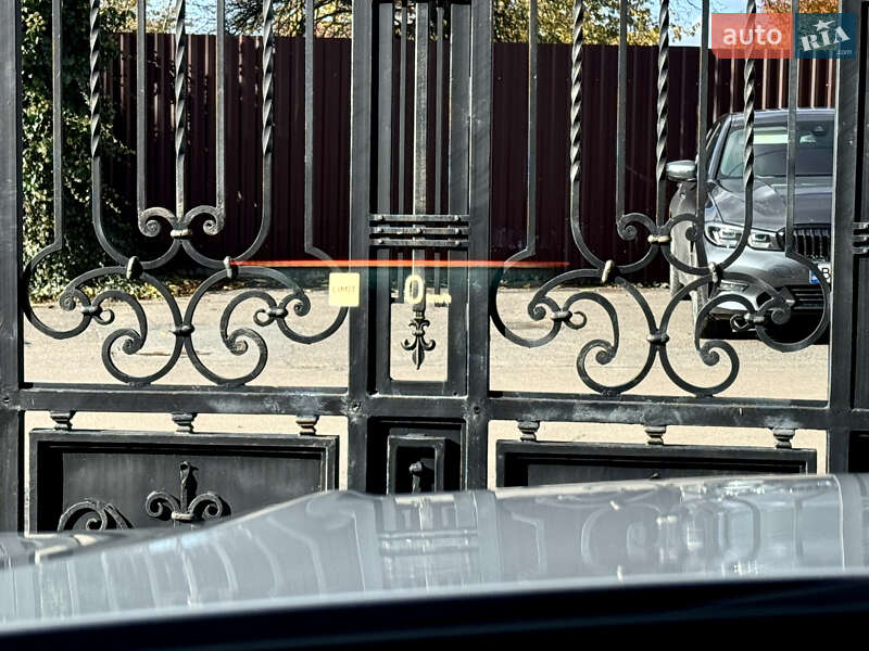 Седан BMW 3 Series 2023 в Львові