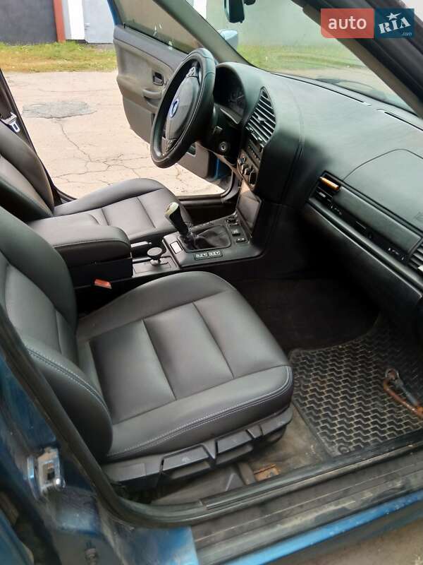 Седан BMW 3 Series 1992 в Талалаевке фото 9 Седан BMW 3 Series 1992 в Талалаевке