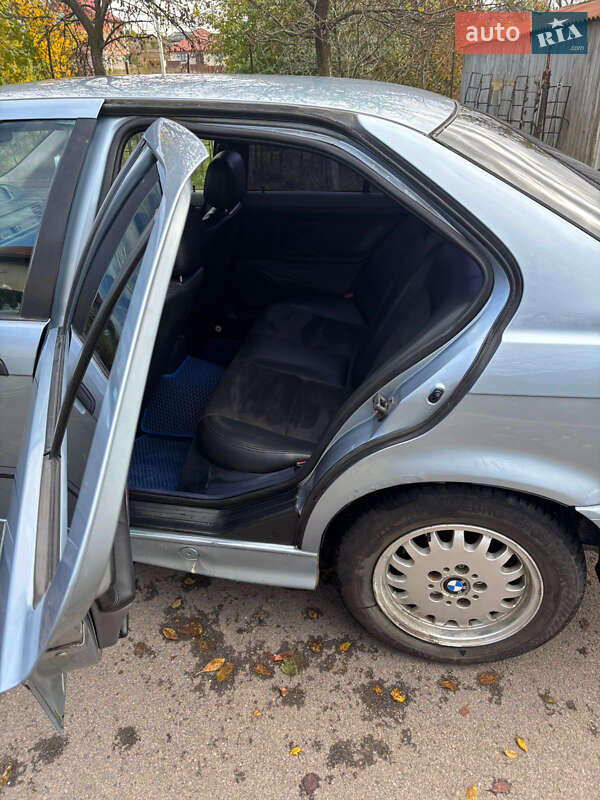 Седан BMW 3 Series 1991 в Ужгороде фото 6 Седан BMW 3 Series 1991 в Ужгороде