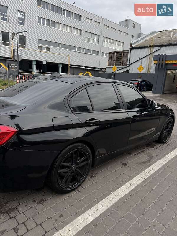 Седан BMW 3 Series 2012 в Харькове