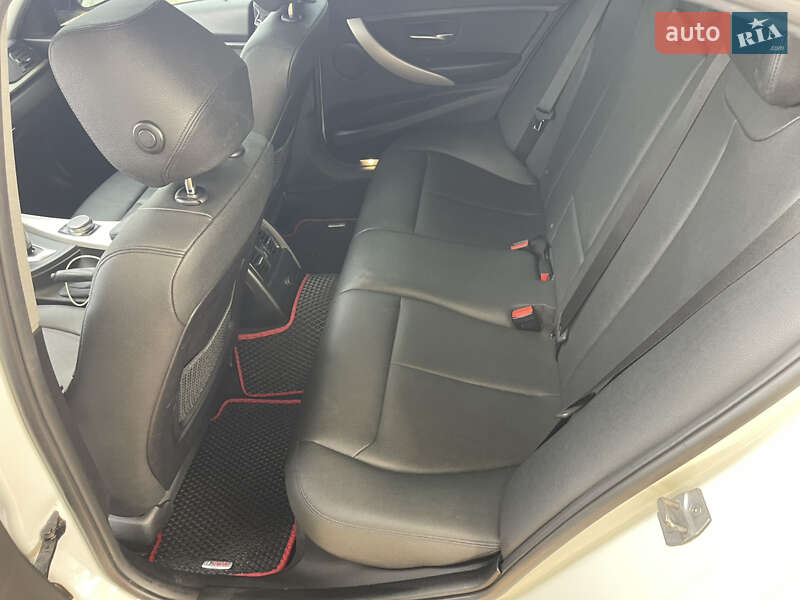 Седан BMW 3 Series 2018 в Ровно фото 21 Седан BMW 3 Series 2018 в Ровно