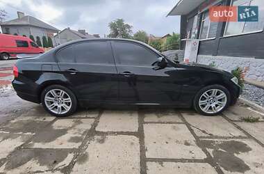 Седан BMW 3 Series 2009 в Черновцах
