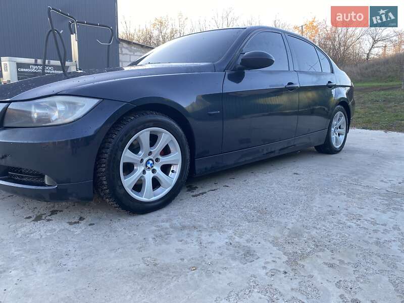 Седан BMW 3 Series 2005 в Песчанке