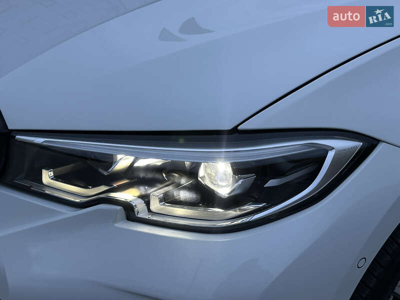 Седан BMW 3 Series 2022 в Виннице