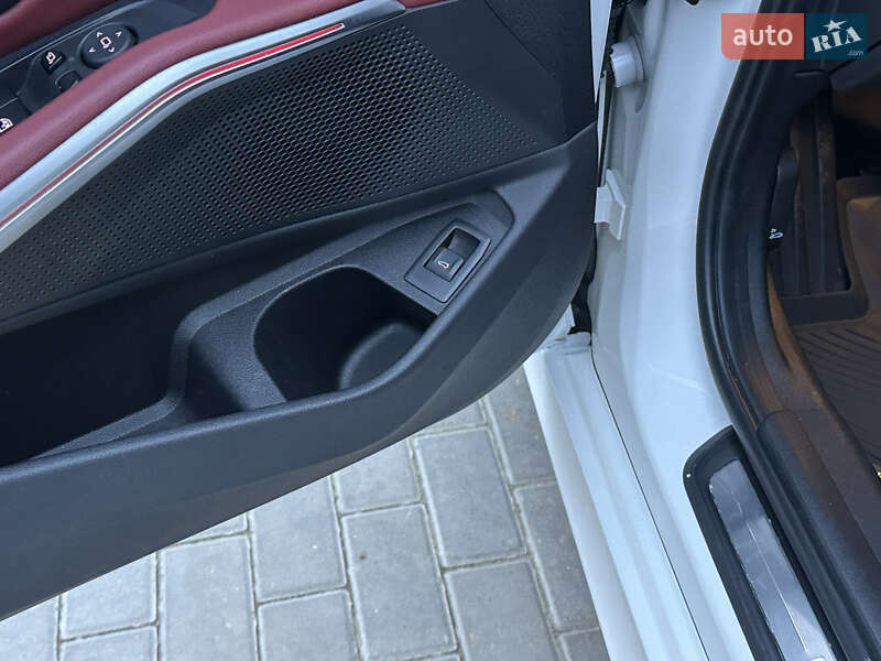 Седан BMW 3 Series 2022 в Виннице