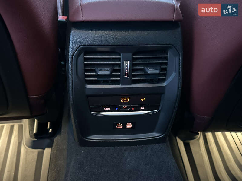 Седан BMW 3 Series 2022 в Виннице