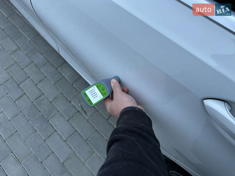 Седан BMW 3 Series 2022 в Виннице