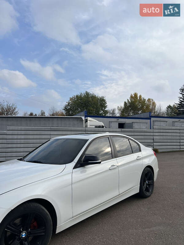 Седан BMW 3 Series 2014 в Ровно