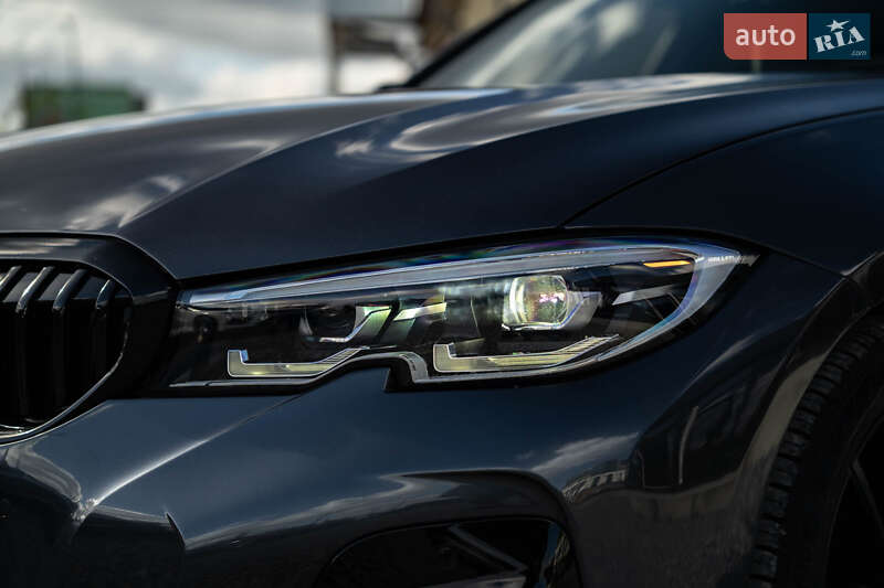 Седан BMW 3 Series 2019 в Черновцах