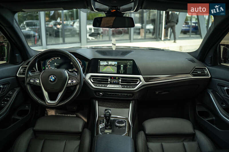 Седан BMW 3 Series 2019 в Черновцах