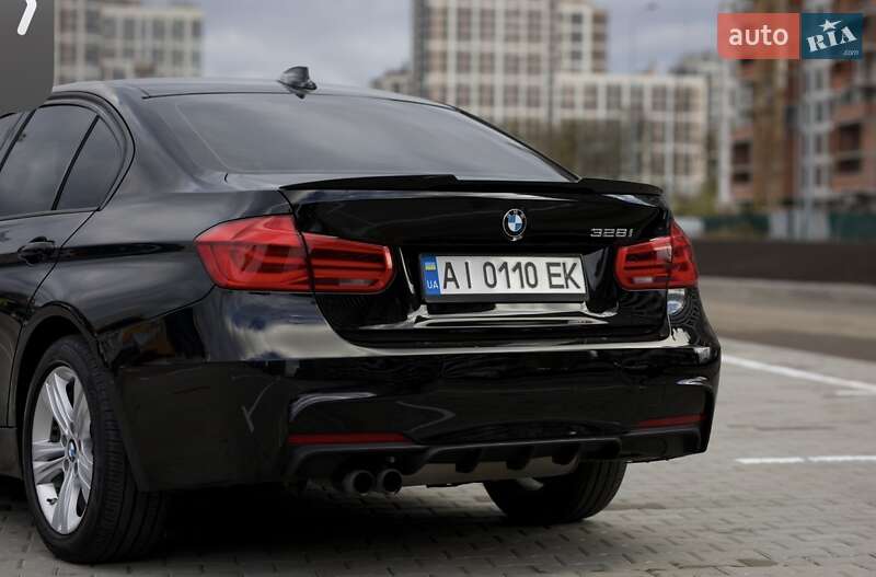 Седан BMW 3 Series 2016 в Киеве