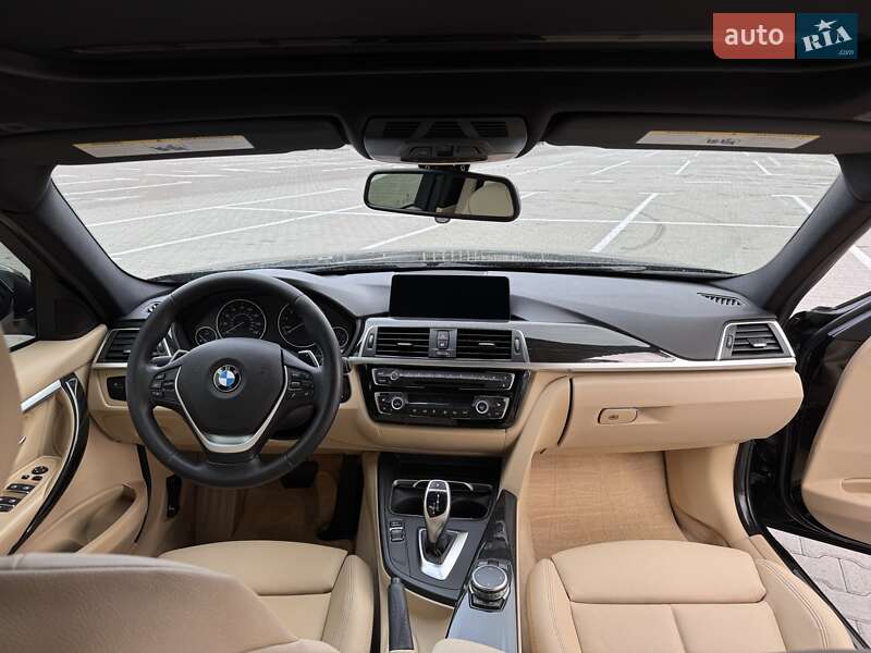 Седан BMW 3 Series 2016 в Киеве