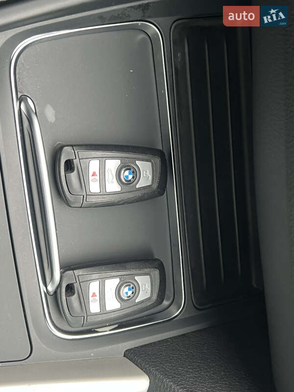 Седан BMW 3 Series 2017 в Косове