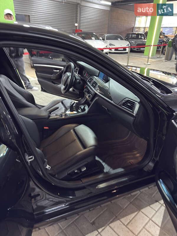 Седан BMW 3 Series 2016 в Киеве