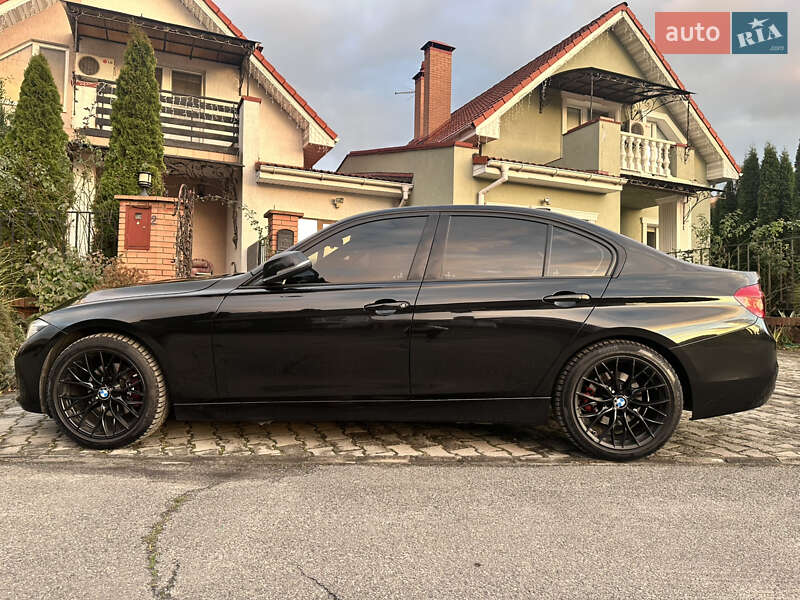 Седан BMW 3 Series 2016 в Киеве