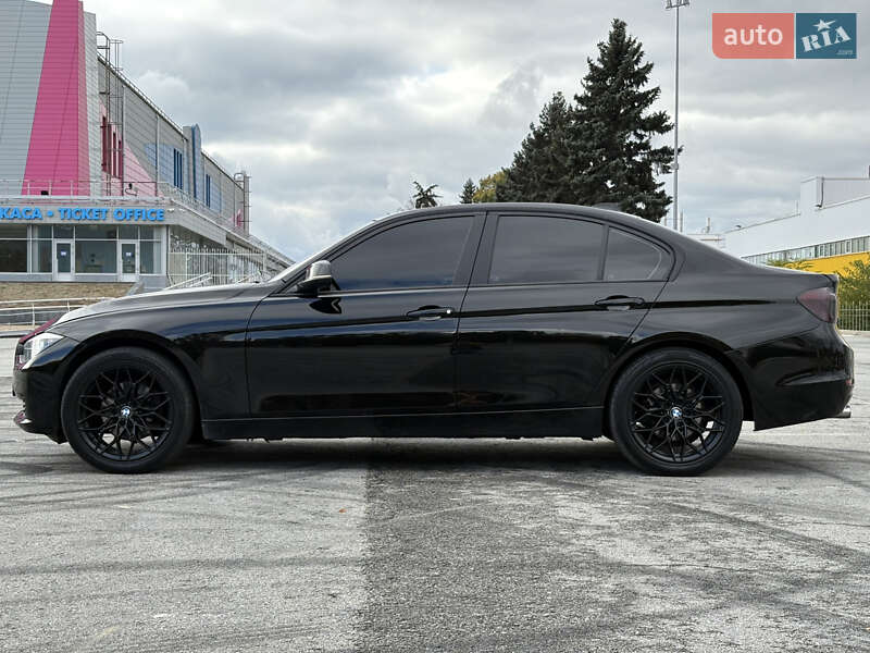 Седан BMW 3 Series 2013 в Запорожье
