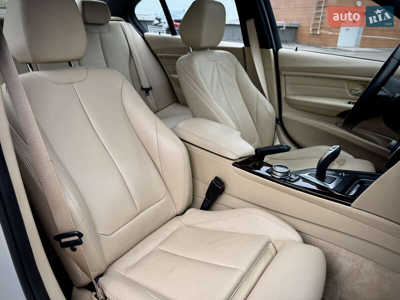 Седан BMW 3 Series 2014 в Киеве