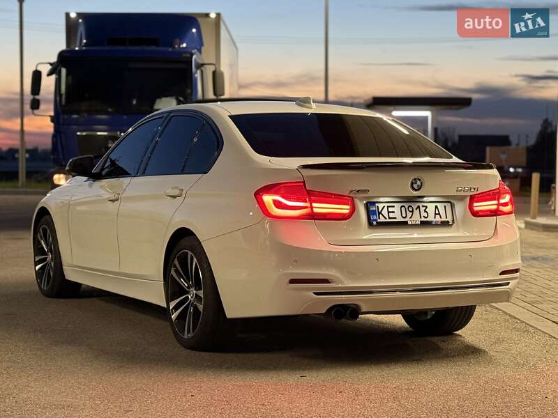 Седан BMW 3 Series 2018 в Дніпрі