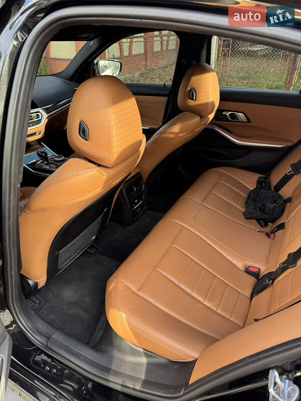 Седан BMW 3 Series 2021 в Ивано-Франковске