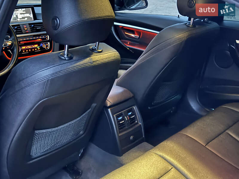 Седан BMW 3 Series 2017 в Житомире