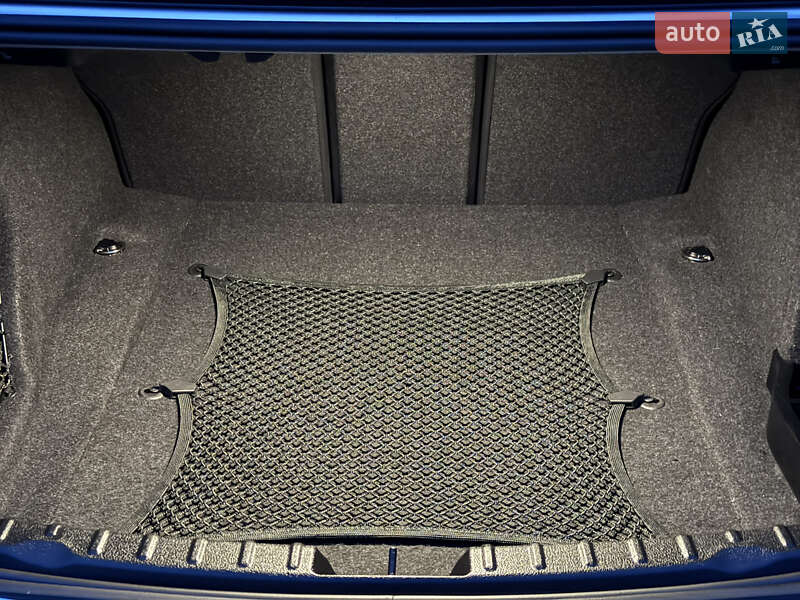 Седан BMW 3 Series 2017 в Житомире