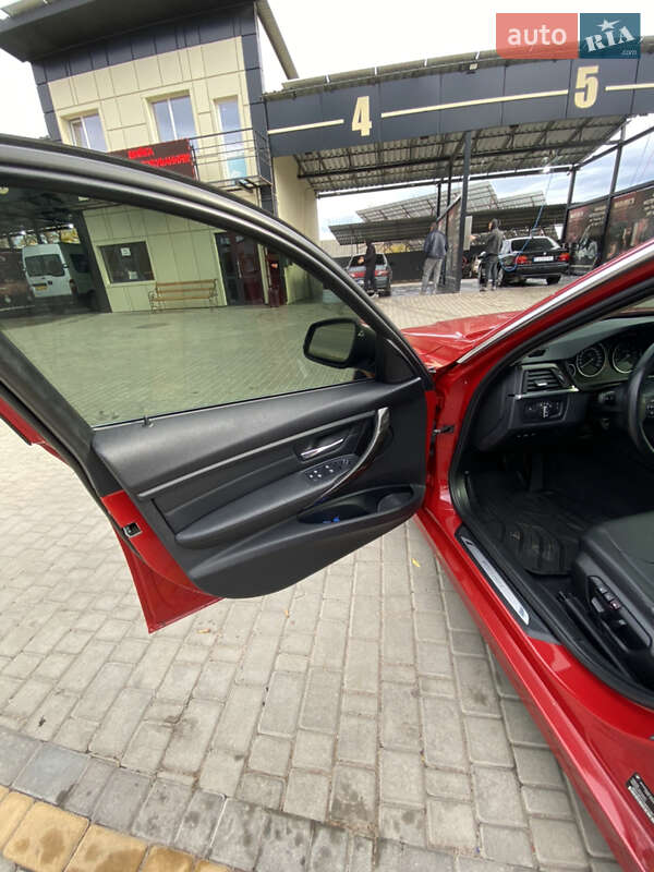 Седан BMW 3 Series 2012 в Первомайске