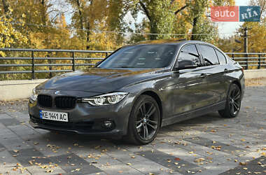 Седан BMW 3 Series 2017 в Дніпрі