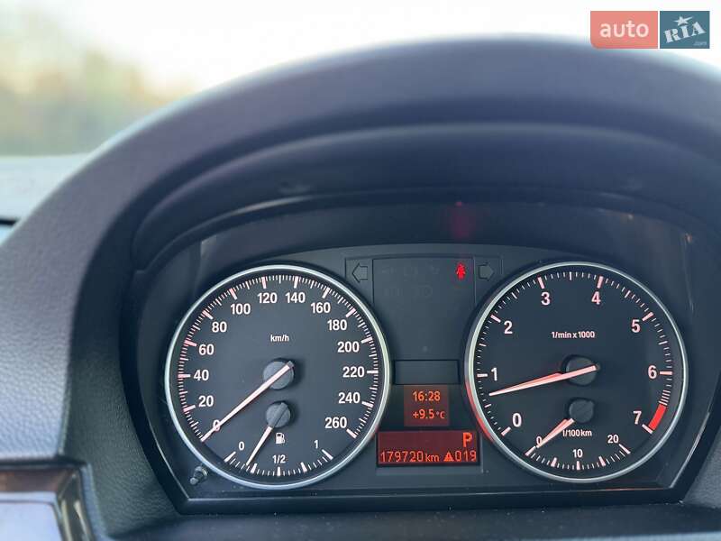 Седан BMW 3 Series 2007 в Львові