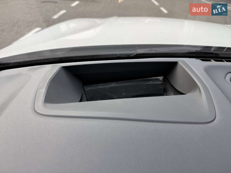 Седан BMW 3 Series 2019 в Києві