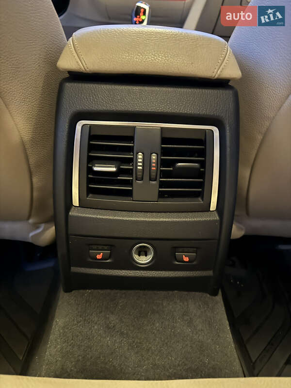 Седан BMW 3 Series 2015 в Калуше