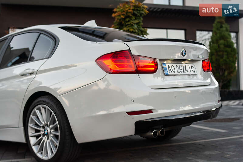 Седан BMW 3 Series 2013 в Ужгороде