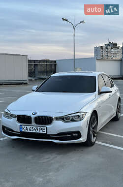 Седан BMW 3 Series 2016 в Киеве